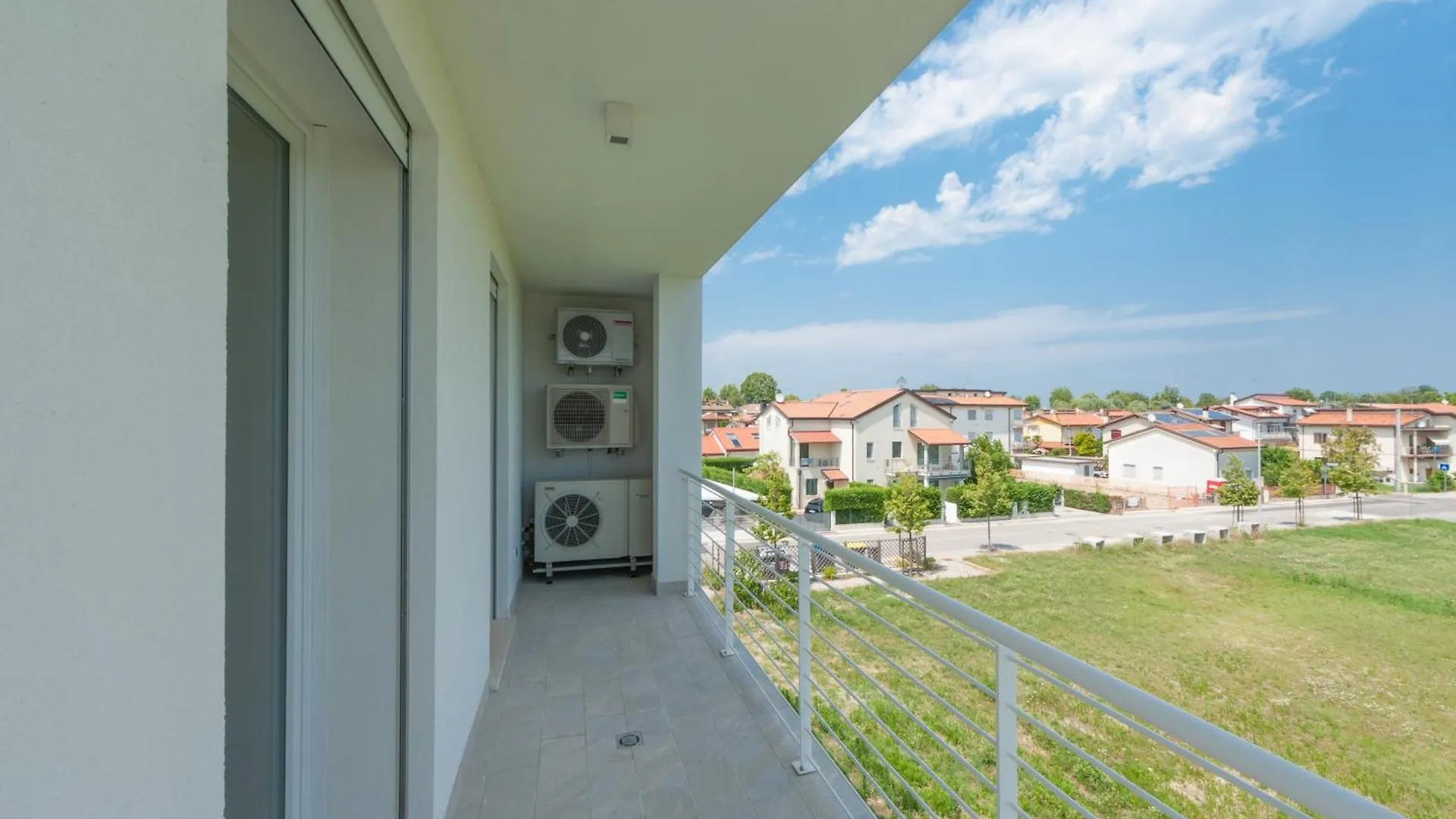 Kauai Apartments Τζεσόλο Λίντο